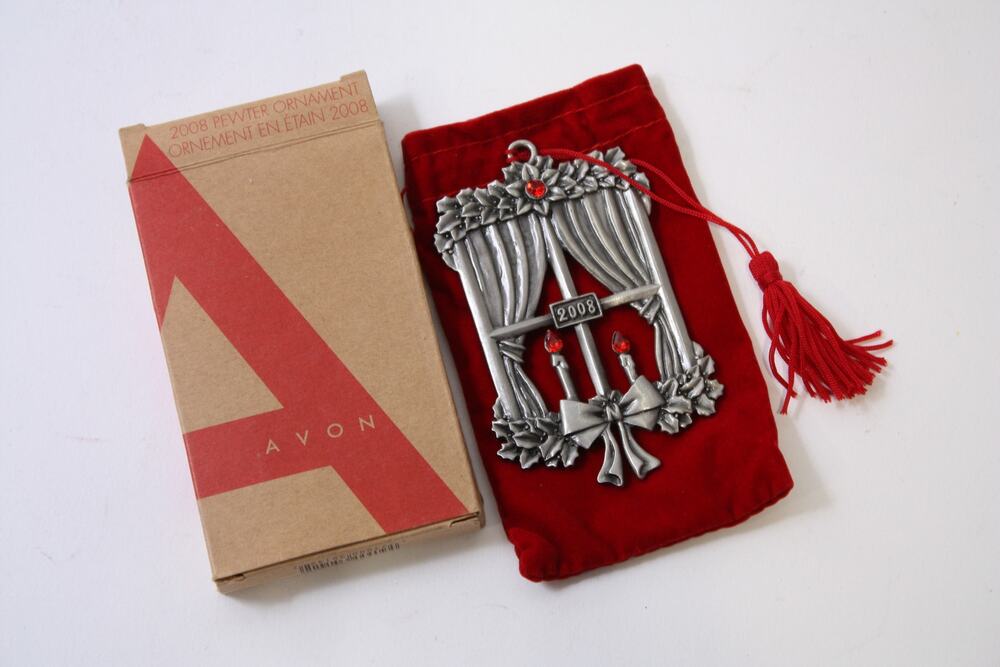 Avon, 2008, Pewter Ornament, Christmas, Decorated Window, Holiday~ 250507-WH 232